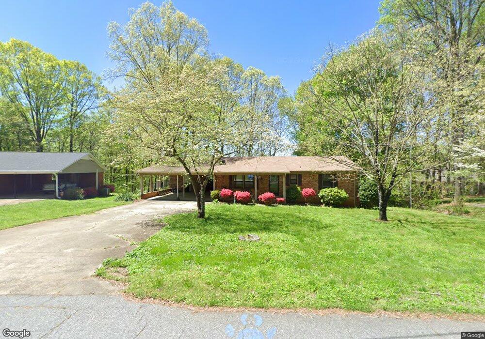 306 Montgomery Dr, Statesville, NC 28625 - photo 1