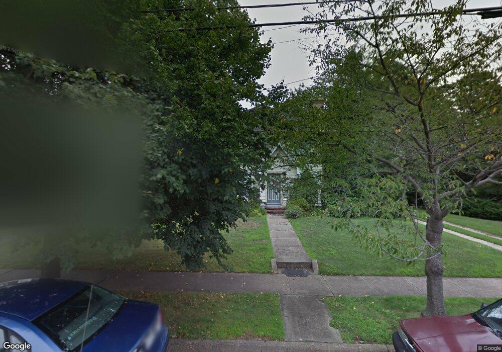 188 Pomander Rd, Mineola, NY 11501 - photo 1