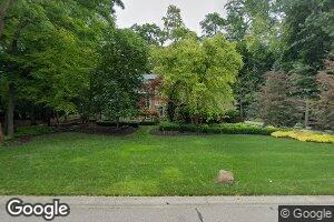 5125 Deer Run Cir, Orchard Lake, MI 48323