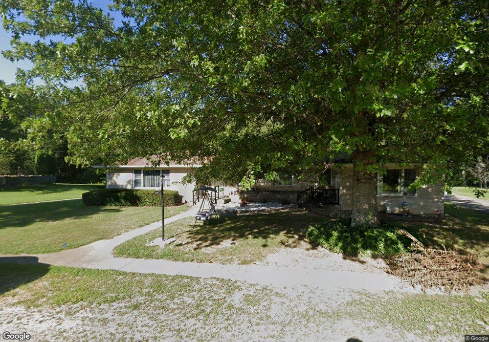 1073 S Beechwood Dr, Rushville, IN 46173 - photo 1