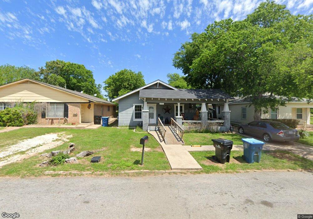 1711 W Walker St, Denison, TX 75020 - photo 1