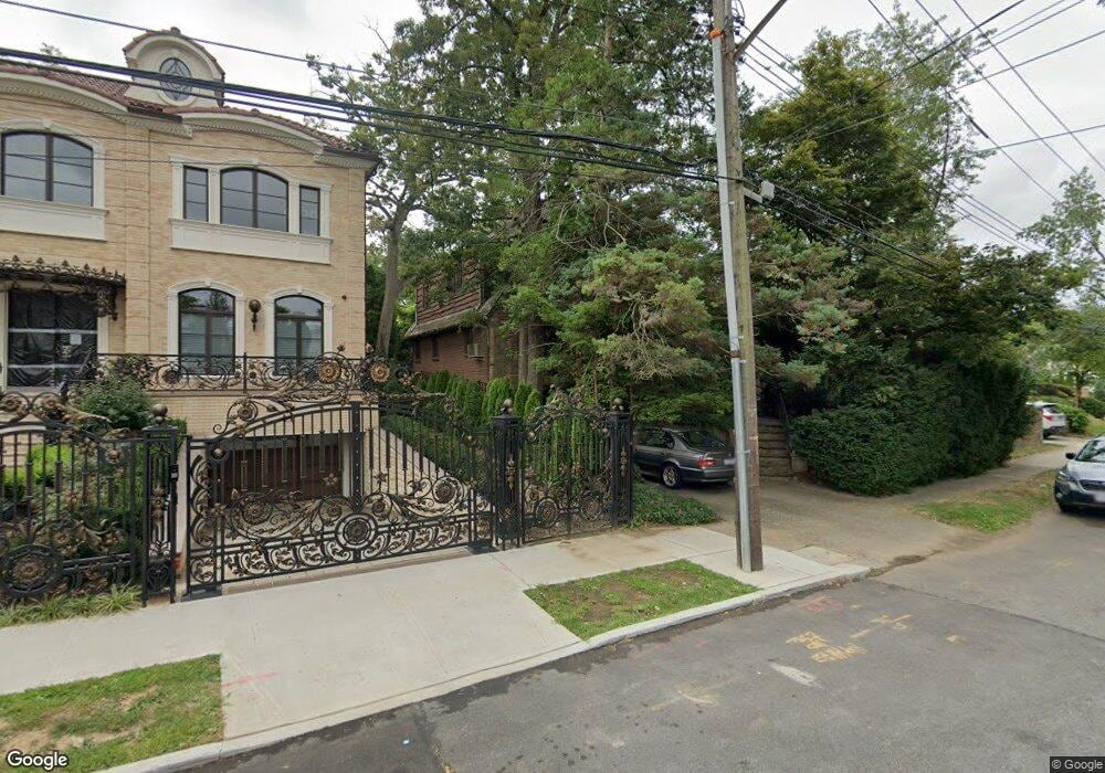 184-14 Aberdeen Rd, Jamaica, NY 11432 - photo 1