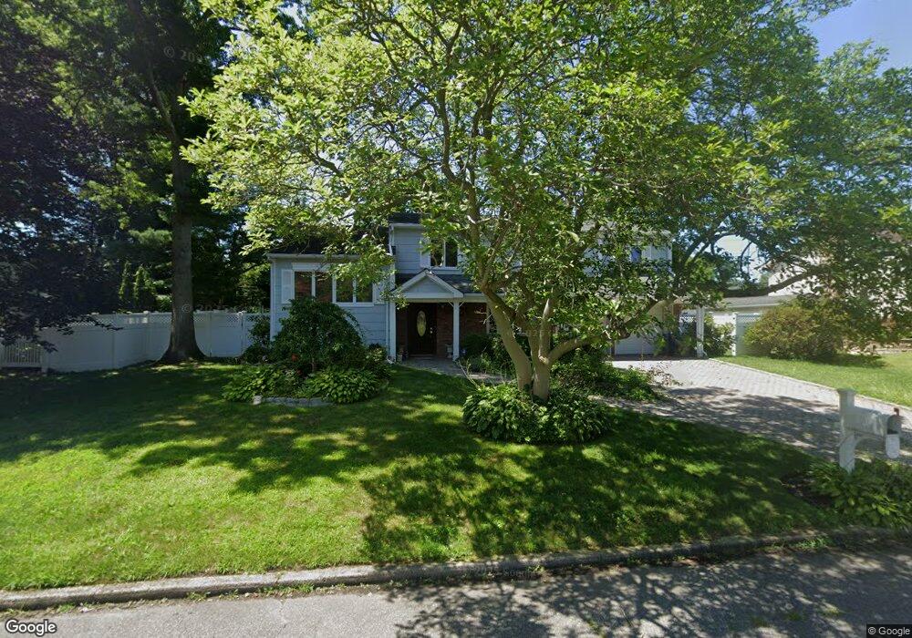 10 Briarcliff Ln, Glen Cove, NY 11542 - photo 1