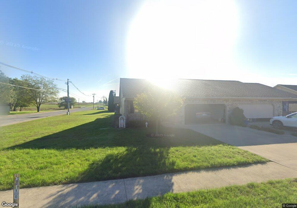 102 Cheyenne Dr, Wapakoneta, OH 45895 - photo 1