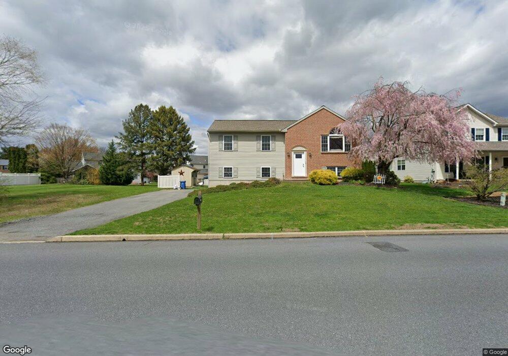 821 Tuckerton Rd, Reading, PA 19605 - photo 1