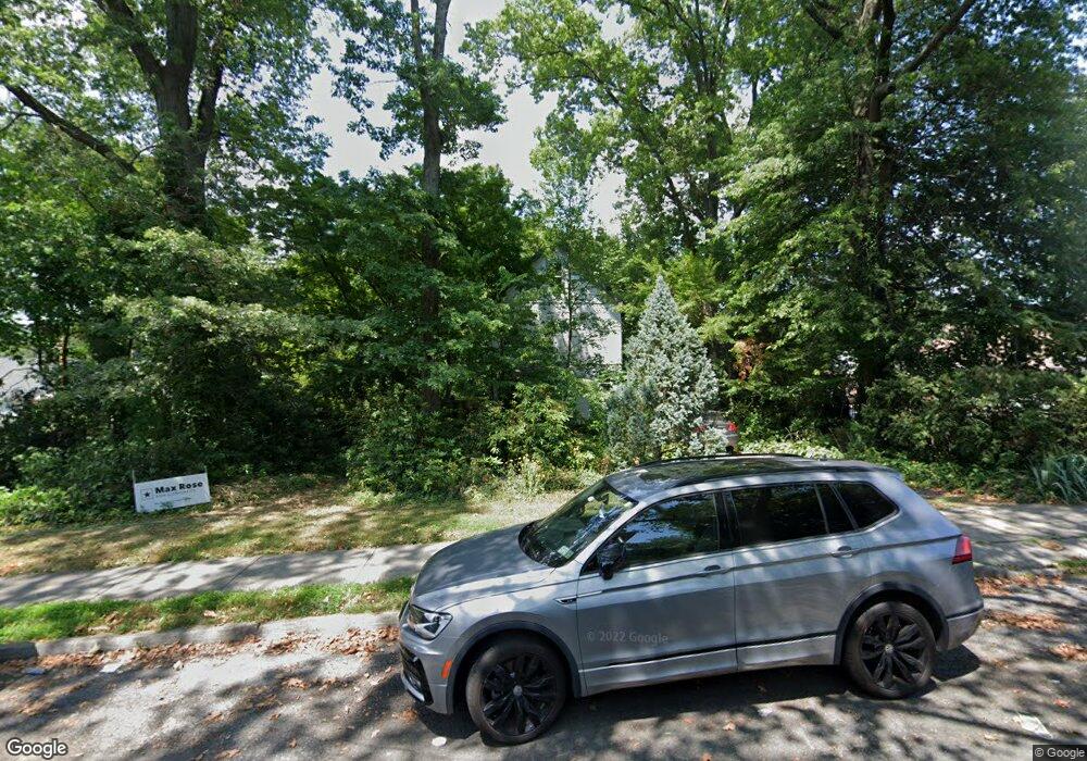 8 N Saint Austins Place, Staten Island, NY 10310 - photo 1