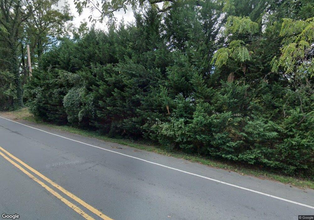 2000 Great Falls St, McLean, VA 22101 - photo 1