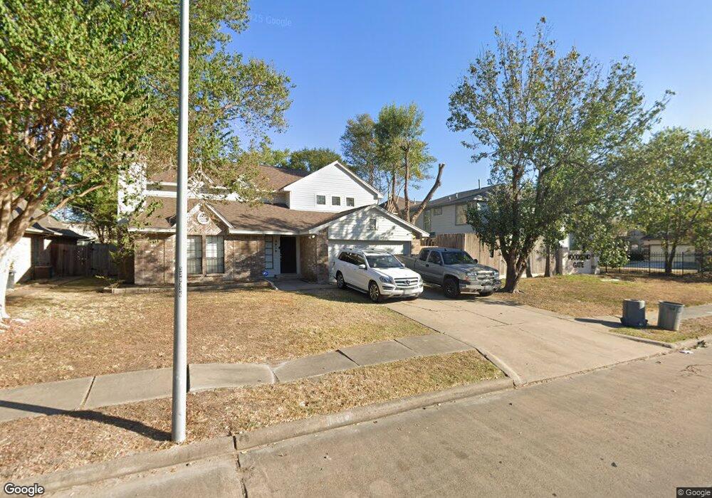 7515 Woodland Gate Dr, Houston, TX 77040 - photo 1