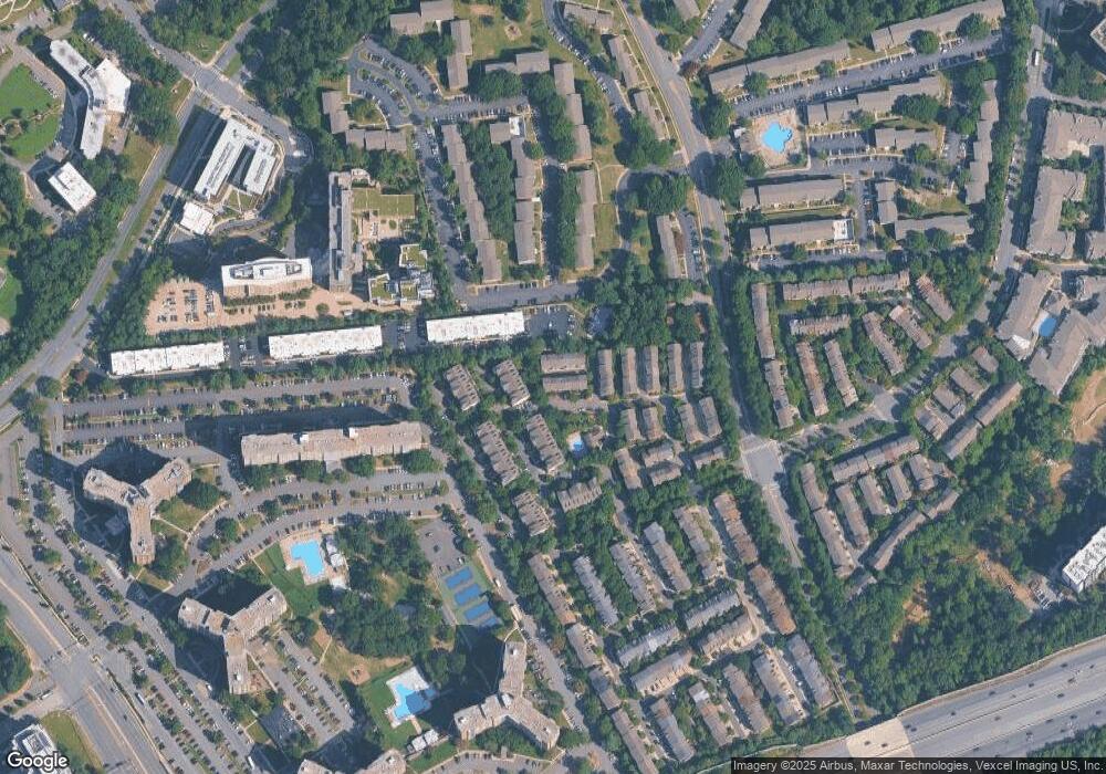 2402 Garnett Dr, Alexandria, VA 22311 - photo 1