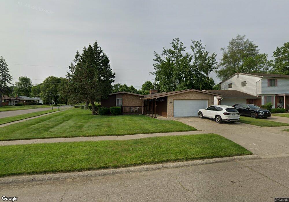 1301 Chatham Dr, Flint, MI 48505 - photo 1