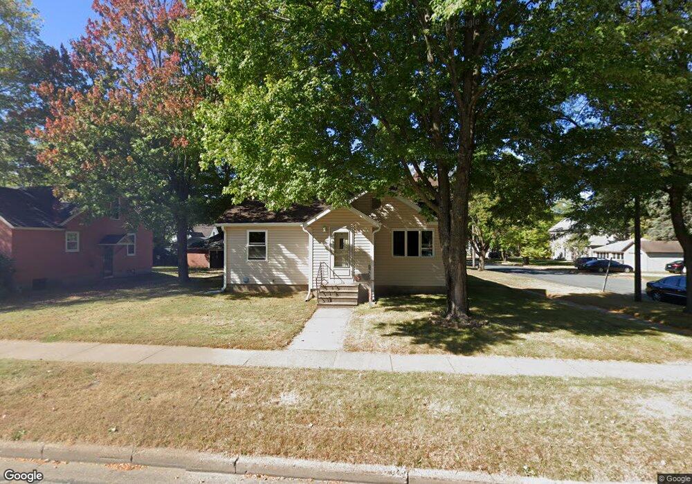 1103 9th St E, Menomonie, WI 54751 - photo 1