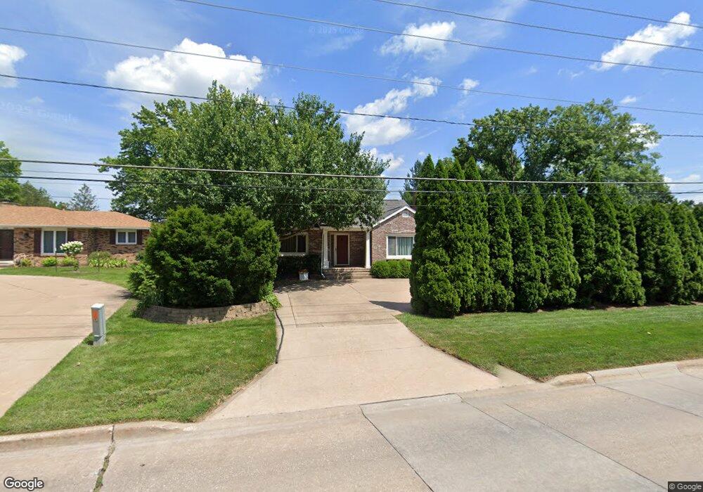 4205 Jersey Ridge Rd, Davenport, IA 52807 - photo 1
