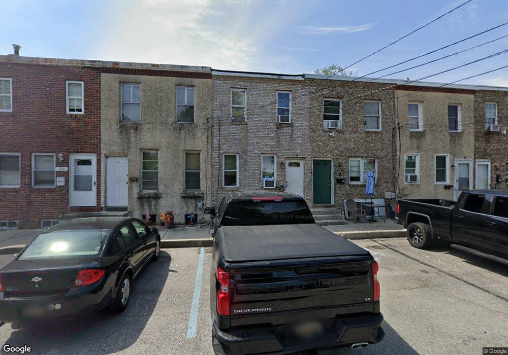 726 Clark St, New Castle, DE 19720 - photo 1