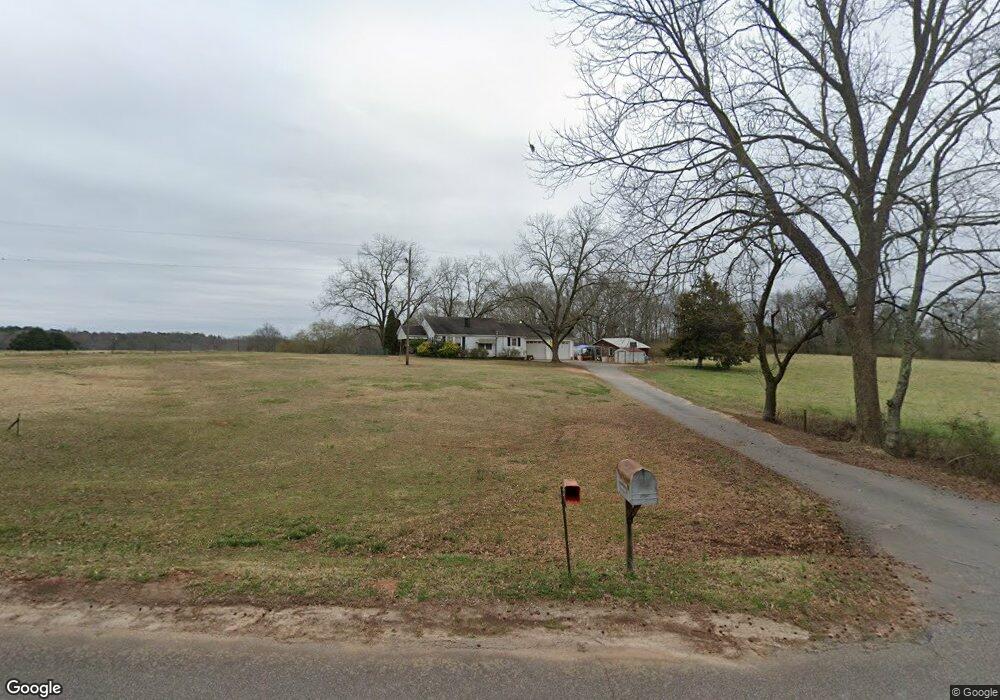 347 Lord Fleming Rd, Comer, GA 30629 - photo 1