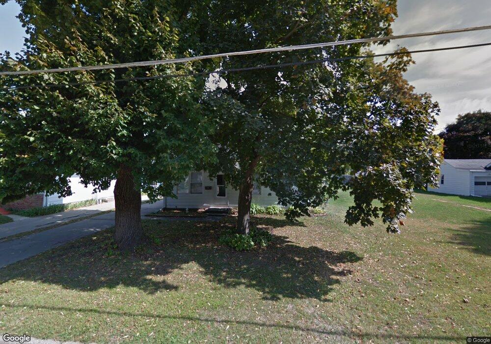 1120 W 9th St S, Newton, IA 50208 - photo 1