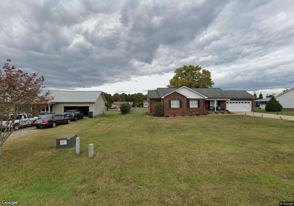 143 Elk Dr, Statesville, NC 28625 - photo 1