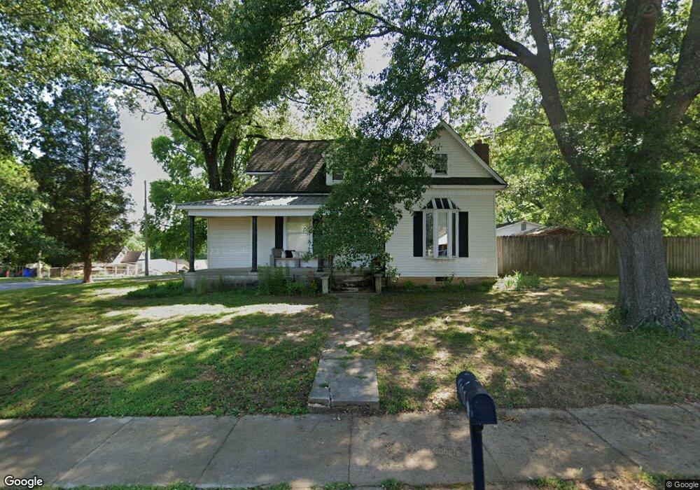 401 Plum St, Florence, AL 35630 - photo 1