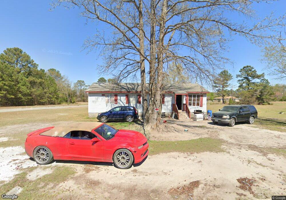 300 Kinlaw Dr, Laurinburg, NC 28352 - photo 1