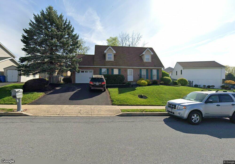4201 Glenside Dr, Reading, PA 19605 - photo 1