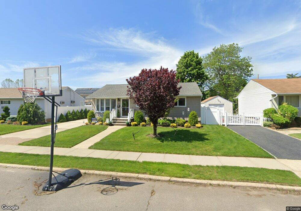 710 Brower Ave, Franklin Square, NY 11010 - photo 1