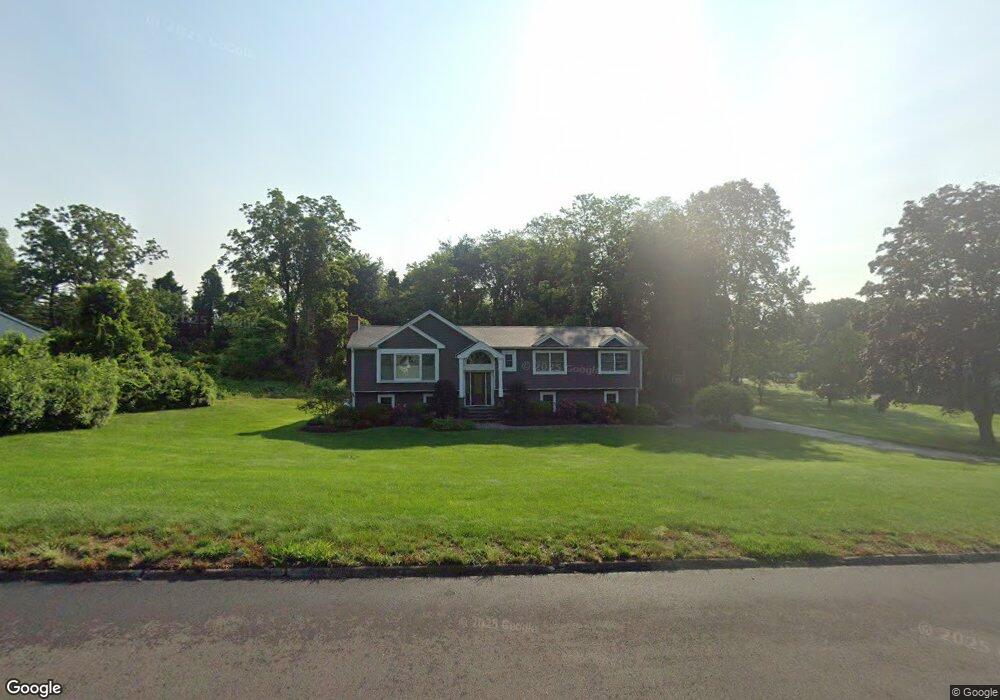 664 Brentwood Rd, Orange, CT 06477 - photo 1