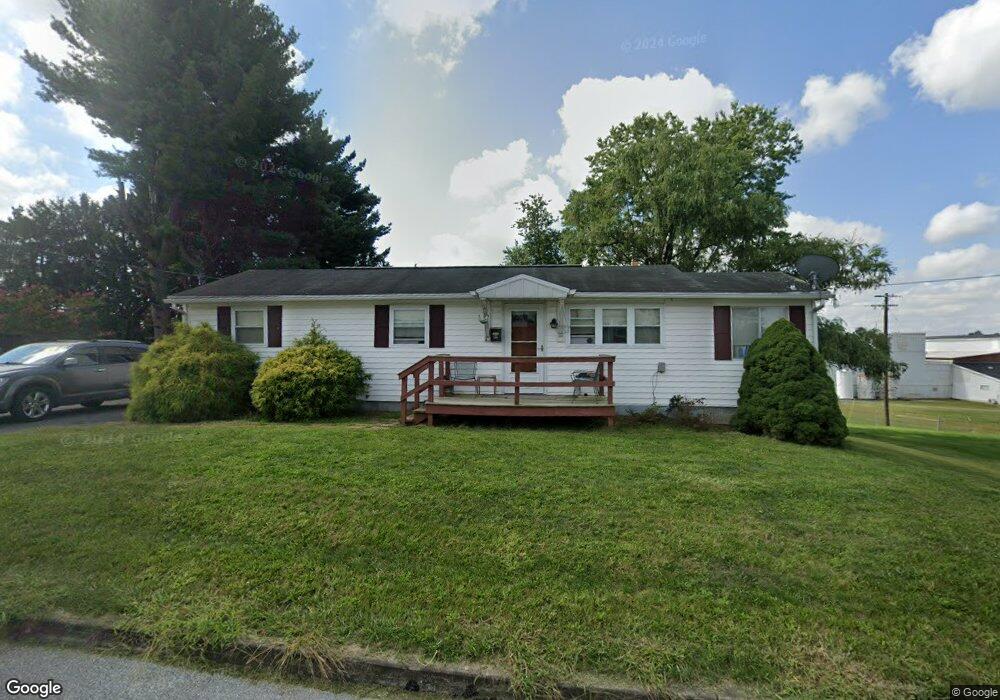 330 Commerce St, Waynesboro, PA 17268 - photo 1