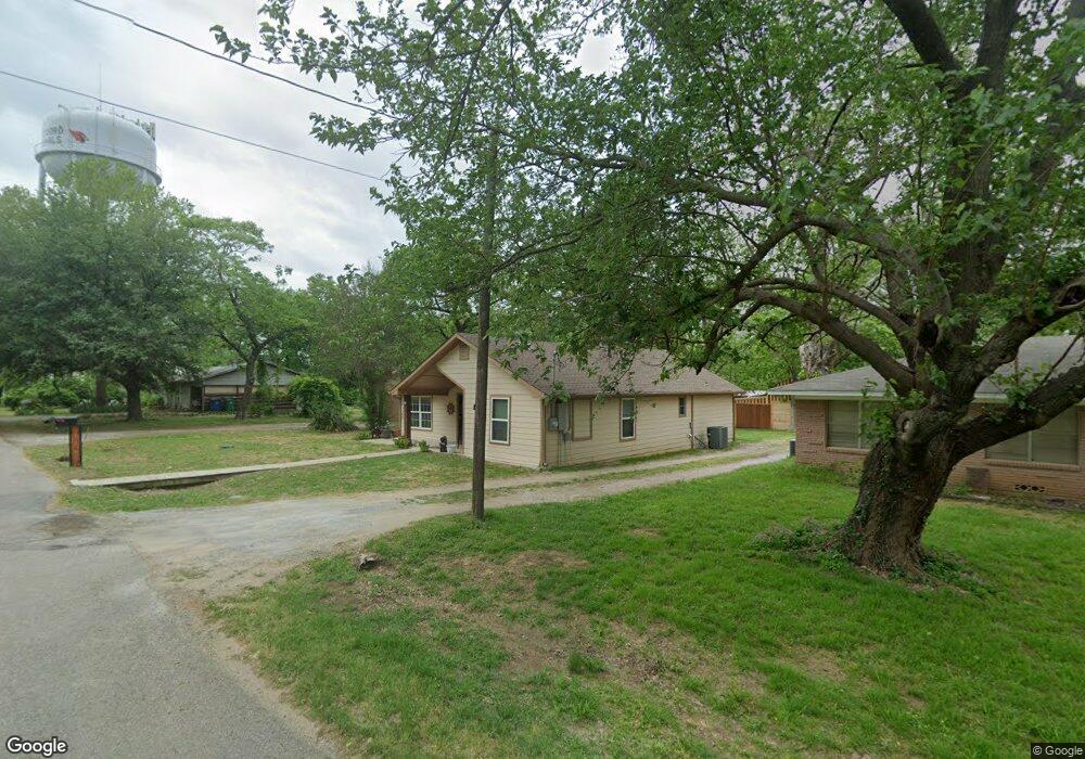 608 S Magnolia St, Pottsboro, TX 75076 - photo 1
