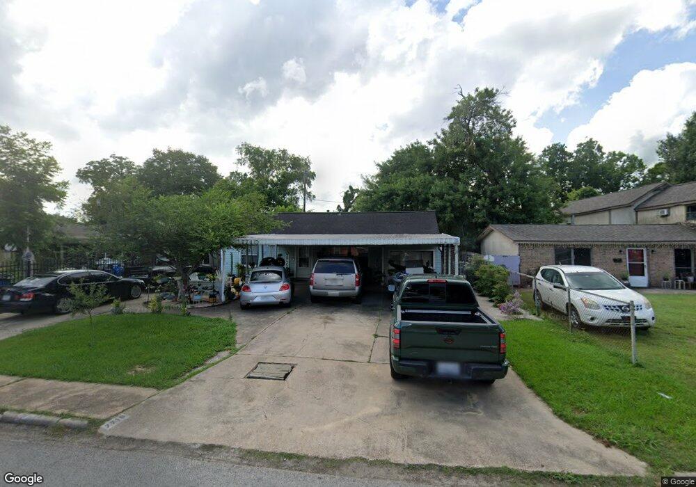 7710 Thurow St, Houston, TX 77087 - photo 1