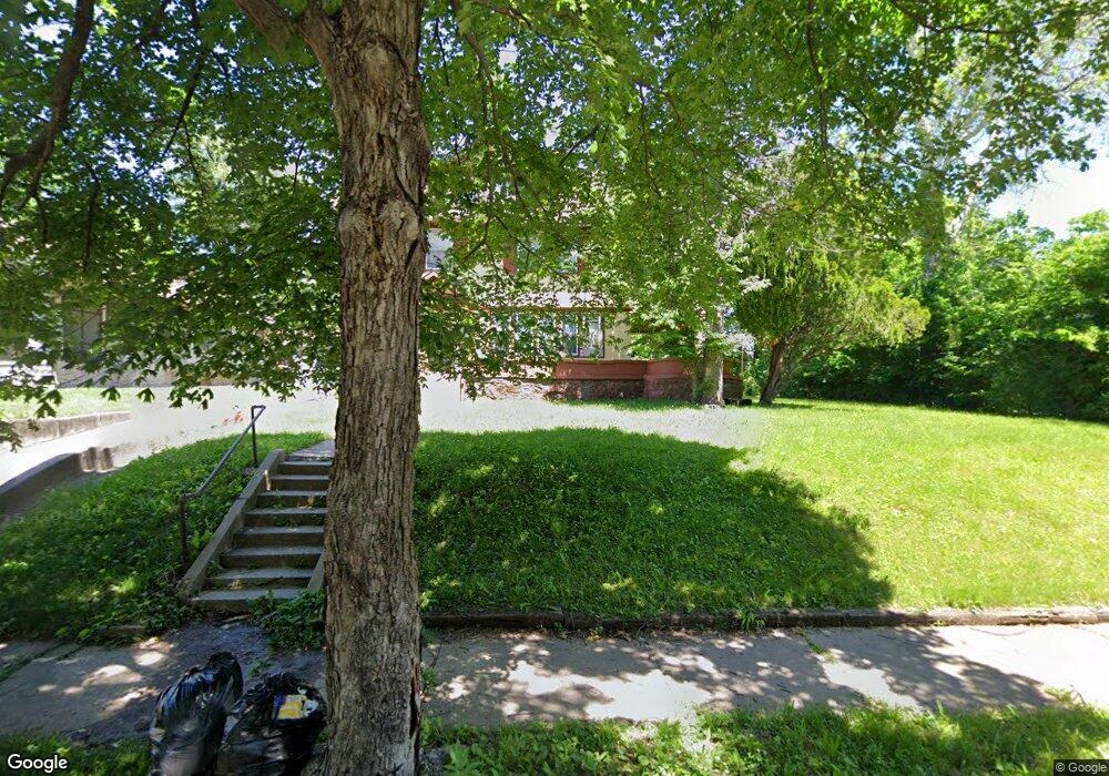 2110 E 58th St, Kansas City, MO 64130 - photo 1