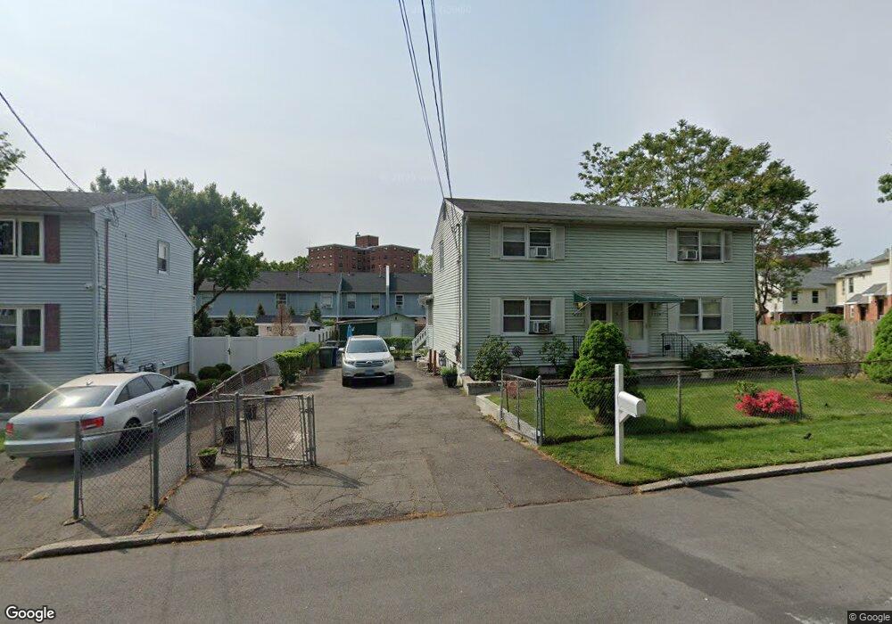 169 Sunshine Cir, Bridgeport, CT 06606 - photo 1