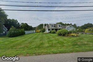 65 West Ln, Riverhead, NY 11901