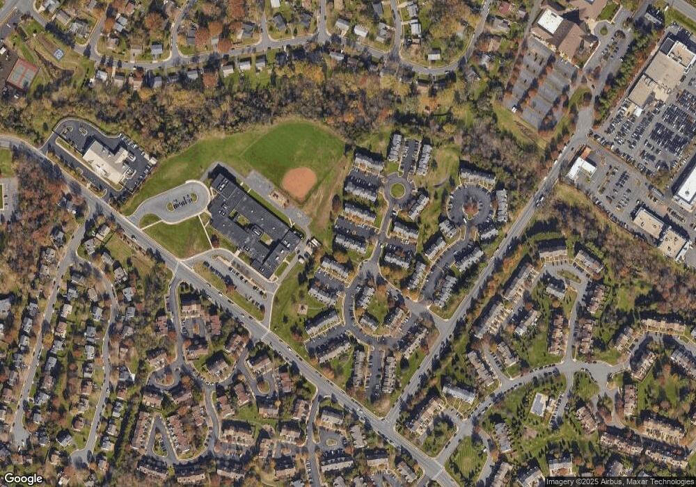 46727 Summit Terrace unit 129, Sterling, VA 20164 - photo 1