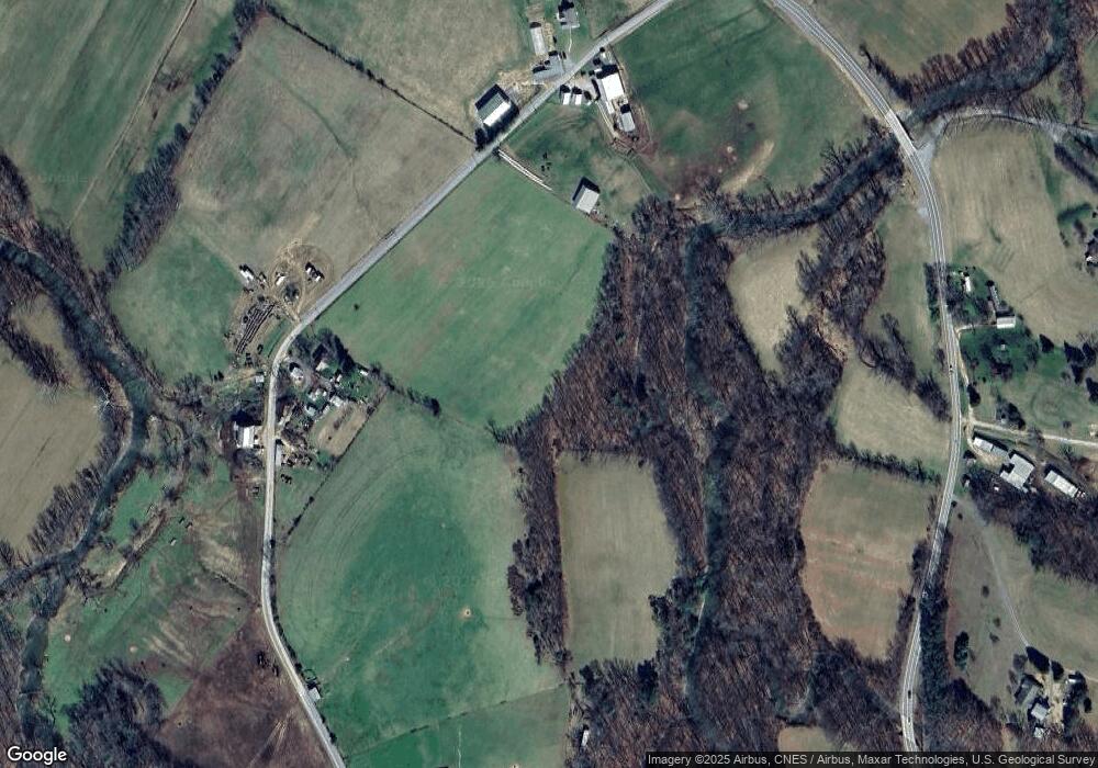 3588 Luther Michael Rd, Berkeley Springs, WV 25411 - photo 1