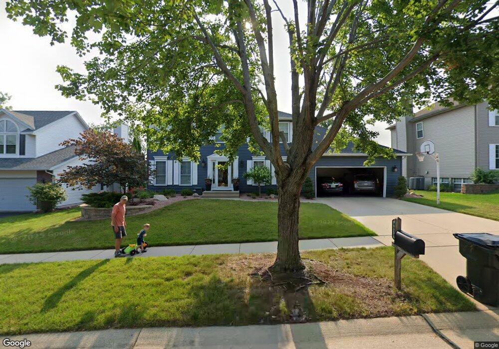 4630 Lancaster Dr NE, Cedar Rapids, IA 52402 - photo 1