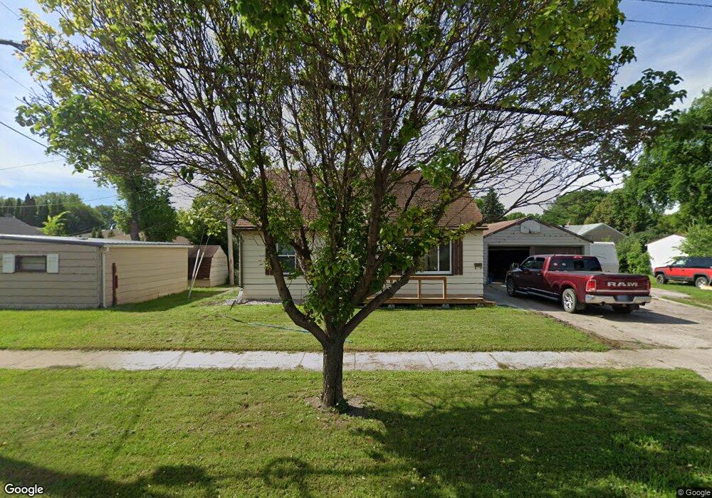 1422 13th Ave S, Fargo, ND 58103 - photo 1