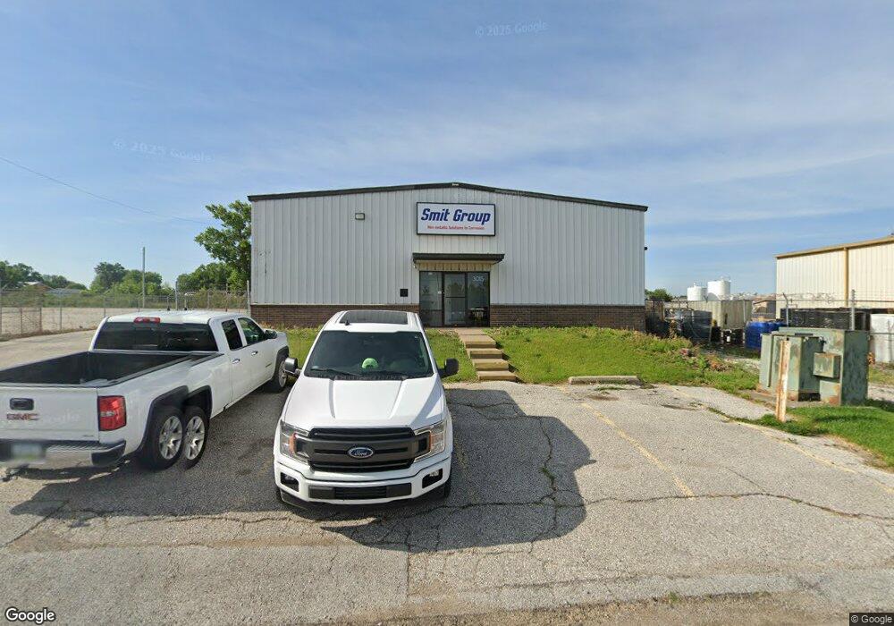 3015 W 73rd St, Davenport, IA 52806 - photo 1