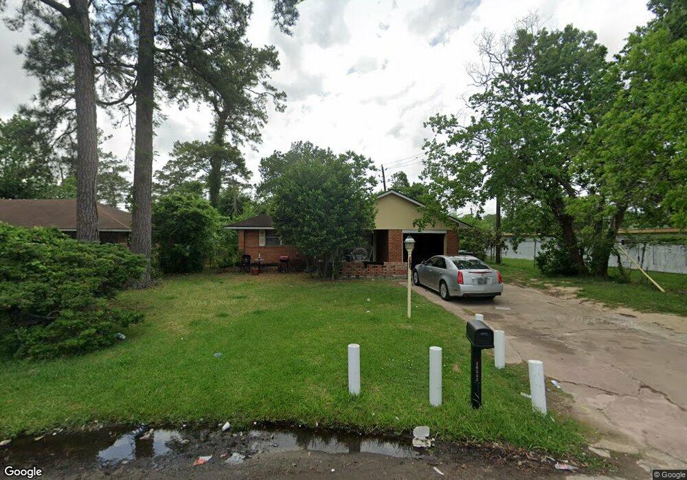 10541 Kelburn Dr, Houston, TX 77016 - photo 1