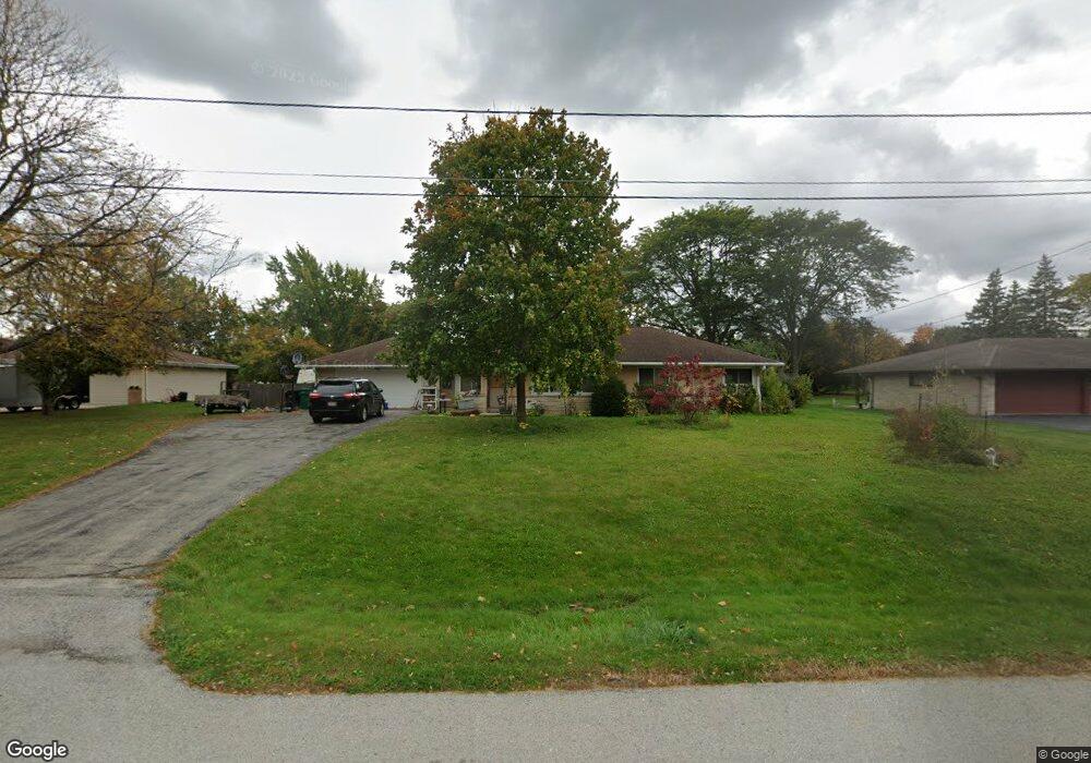 N68W13435 Ranch Rd, Menomonee Falls, WI 53051 - photo 1