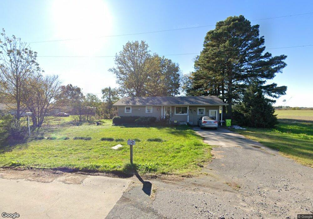 807 W 5th St, Stuttgart, AR 72160 - photo 1