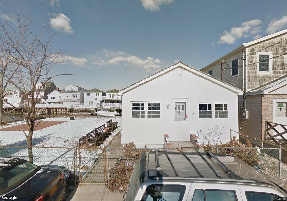 29 W 16th Rd, Broad Channel, NY 11693 - photo 1
