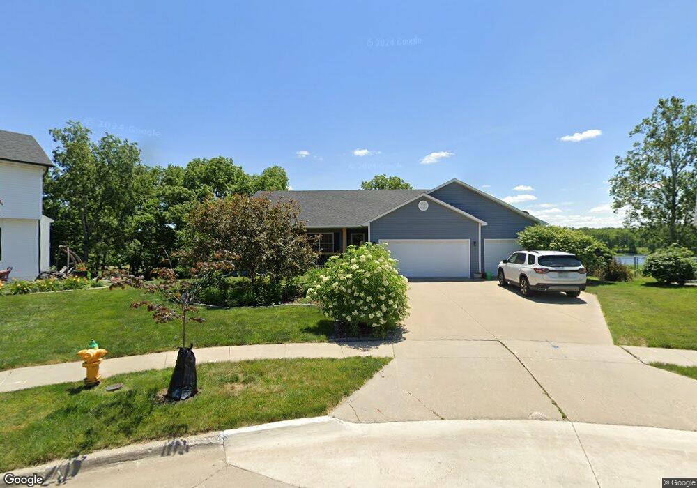 4211 Bayview Ct, Des Moines, IA 50320 - photo 1