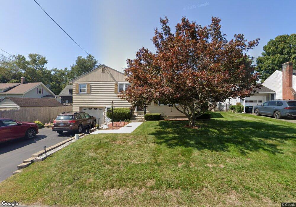 15 Lillian St, Pittsfield, MA 01201 - photo 1