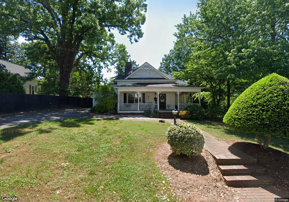 391 Yonah St, Cornelia, GA 30531 - photo 1