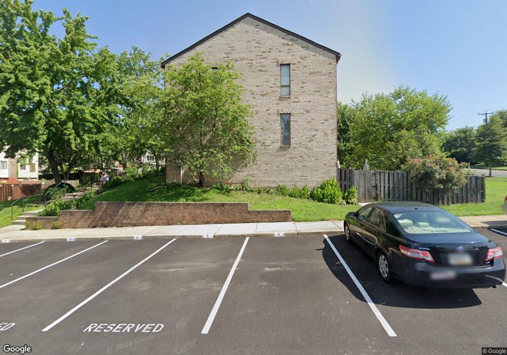 6927 Cipriano Woods Ct, Lanham, MD 20706 - photo 1