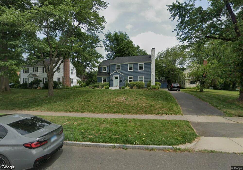 48 King Philip Dr, West Hartford, CT 06117 - photo 1