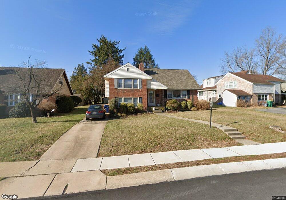 906 Snyder Rd, Reading, PA 19609 - photo 1