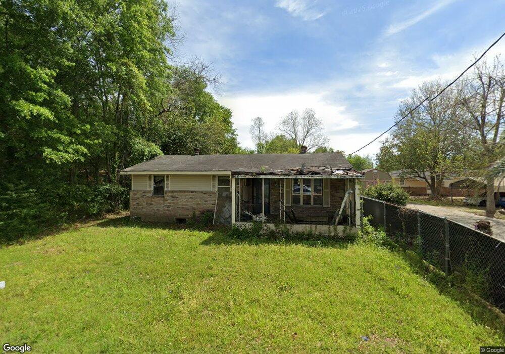 158 Broad St, Atmore, AL 36502 - photo 1