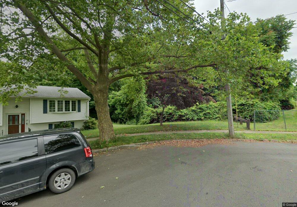 27 Englewood Dr, East Haven, CT 06513 - photo 1