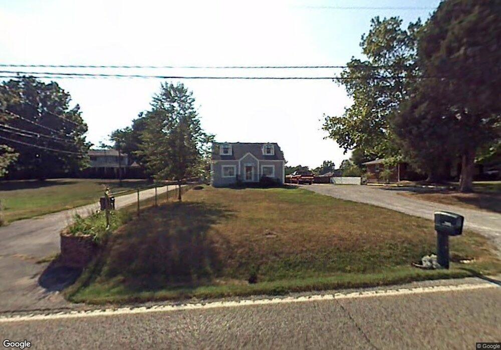 7906 Vaughn Mill Rd, Louisville, KY 40228 - photo 1