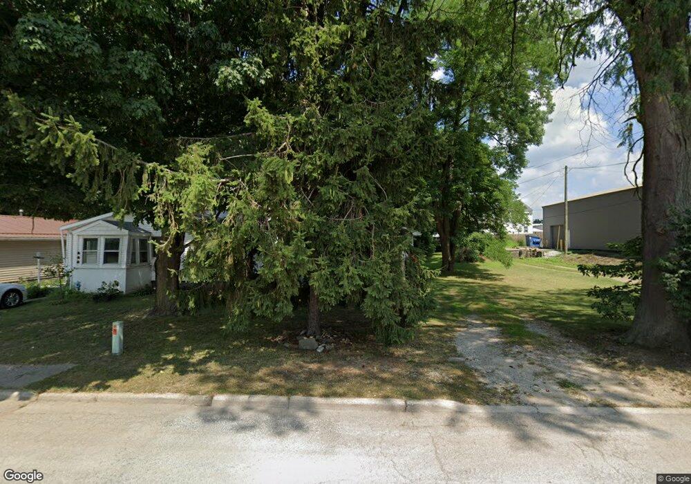 931 Maple St, Niles, MI 49120 - photo 1